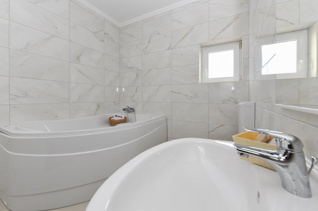 Apartmani Peric 1 Meka Draga Obrovac Exteriér fotografie